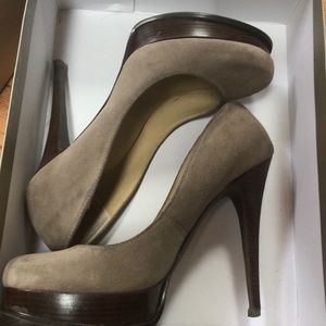 Rarely worn,still in great condition